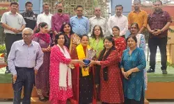 8वी रैंक प्राप्त कर गरिमा तोमर ने नाम किया रोशन- बनी CBI लोक अभियोजक 8वी रैंक प्राप्त कर गरिमा तोमर ने नाम किया रोशन- बनी CBI लोक अभियोजक