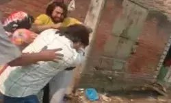 बिजली चोरी करने गई टीम को ग्रामीणों ने दौड़ाया- मारपीट में जेई हुए घायल