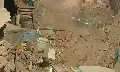 भीषण विस्फोट के बीस घंटे बाद मकान के मलबे से मां-बेटी के शव बरामद भीषण विस्फोट के बीस घंटे बाद मकान के मलबे से मां-बेटी के शव बरामद