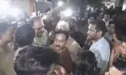 थाने में सबके सामने भाजपा नेता की महिला को गंदी बात- पुलिस ने दौड़ाया