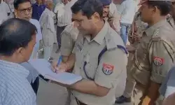 बाइक सवार बदमाशों ने कॉलेज जा रहे प्रिंसिपल को गोलियों से भूना