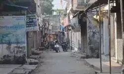 बहराइच हिंसा- 8 दिन बाद भी बाजारों में सन्नाटा- गांव के रास्ते पर.... बहराइच हिंसा- 8 दिन बाद भी बाजारों में सन्नाटा- गांव के रास्ते पर....