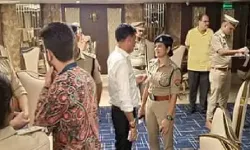 होटल में छापे के दौरान अर्धनग्न लड़कियां रईसजादों को खिलाती मिली जुआ