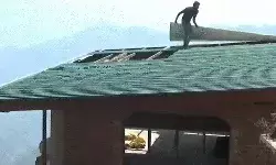 मस्जिद की अवैध तीन मंजिल गिरने का काम शुरू- निगम कमिश्नर कोर्ट..