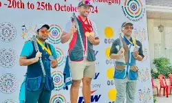 शूटिंग में सिल्वर व ब्रॉन्ज जीतने वाले का सपा ने किया सम्मान शूटिंग में सिल्वर व ब्रॉन्ज जीतने वाले का सपा ने किया सम्मान