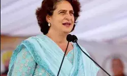 वायनाड पहुंची प्रियंका- रोड शो निकालकर दाखिल करेगी पर्चा