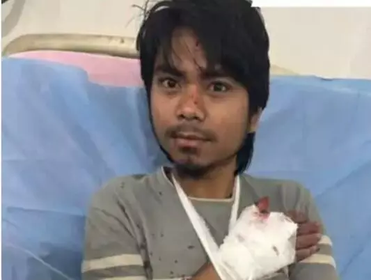 आतंकियों का फिर टारगेट अटैक-गोलीबारी में एक मजदूर हुआ.. आतंकियों का फिर टारगेट अटैक-गोलीबारी में एक मजदूर हुआ..