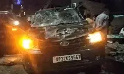 सपा के प्रदेश सचिव की कार कई गाड़ियों को टक्कर मारने के बाद पलटी