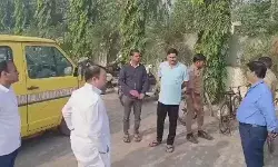 छात्र-छात्राओं से भरी BJP नेता की स्कूली बस पर फायरिंग- बदमाशों.... छात्र-छात्राओं से भरी BJP नेता की स्कूली बस पर फायरिंग- बदमाशों....