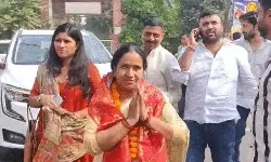 कैबिनेट मंत्री और सांसद के साथ पूर्व विधायक ने पर्चा किया दाखिल कैबिनेट मंत्री और सांसद के साथ पूर्व विधायक ने पर्चा किया दाखिल