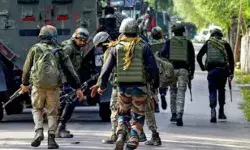 अनियंत्रित हुआ सेना का वाहन पलटा- एक जवान की मौत- आठ जख्मी अनियंत्रित हुआ सेना का वाहन पलटा- एक जवान की मौत- आठ जख्मी