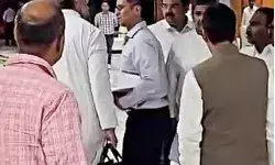 वक्फ बोर्ड की बैठक में फिर बवाल- मीटिंग छोड़ निकले विपक्षी सांसद वक्फ बोर्ड की बैठक में फिर बवाल- मीटिंग छोड़ निकले विपक्षी सांसद