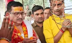 त्यागी से अब बने ठाकुर- इस्लाम छोड़ हिंदू बने वसीम रिजवी ने फिर बदला.. त्यागी से अब बने ठाकुर- इस्लाम छोड़ हिंदू बने वसीम रिजवी ने फिर बदला..