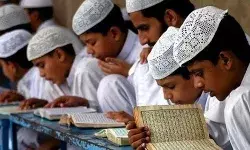 मदरसा एक्ट को लेकर कोर्ट का योगी सरकार को सुप्रीम झटका- वैधता बरकरार मदरसा एक्ट को लेकर कोर्ट का योगी सरकार को सुप्रीम झटका- वैधता बरकरार