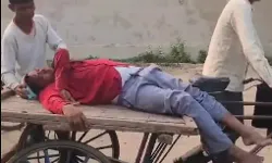 दुकान खोलने जा रहे कारोबारी को ट्रैक्टर ने मारी टक्कर- अस्पताल ले... दुकान खोलने जा रहे कारोबारी को ट्रैक्टर ने मारी टक्कर- अस्पताल ले...