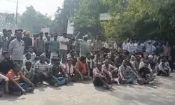 हाथ टच होने के विवाद में टीचर का मर्डर- विरोध में पब्लिक उतरी सड़क पर हाथ टच होने के विवाद में टीचर का मर्डर- विरोध में पब्लिक उतरी सड़क पर