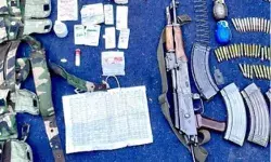 सेना ने कुपवाड़ा में एक आतंकी को लगाया ठिकाने- मिला हथियारों का जखीरा सेना ने कुपवाड़ा में एक आतंकी को लगाया ठिकाने- मिला हथियारों का जखीरा