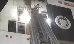 सेहत बनाने गई दो महिलाएं जिम के भीतर जिंदा जली- तीन लोग... सेहत बनाने गई दो महिलाएं जिम के भीतर जिंदा जली- तीन लोग...