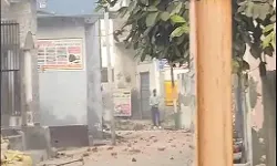 कमेंट को लेकर विधायक के गांव में संघर्ष- जमकर हुआ पथराव- बवाल में.... कमेंट को लेकर विधायक के गांव में संघर्ष- जमकर हुआ पथराव- बवाल में....