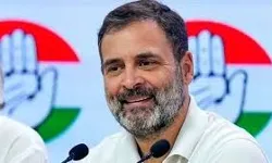 राहुल ने कसा तंज- मोदी ने कांग्रेसी योजनाओं पर देश को किया गुमराह राहुल ने कसा तंज- मोदी ने कांग्रेसी योजनाओं पर देश को किया गुमराह