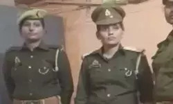 पुलिस वर्दी में फर्जी महिला दरोगा अरेस्ट- वर्दी को जब्त कर पुलिस... पुलिस वर्दी में फर्जी महिला दरोगा अरेस्ट- वर्दी को जब्त कर पुलिस...