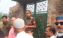 दिन निकलते ही दंपति का मर्डर- खून से लथपथ मिली दोनों की लाश दिन निकलते ही दंपति का मर्डर- खून से लथपथ मिली दोनों की लाश