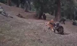 सेना और आतंकवादी फिर हुए आमने सामने- एनकाउंटर जारी- तीन आतंकियों.. सेना और आतंकवादी फिर हुए आमने सामने- एनकाउंटर जारी- तीन आतंकियों..