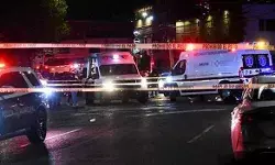 बंदूकधारियों ने बार के अंदर की गोलीबारी- 10 लोगों की मौत- इतने घायल बंदूकधारियों ने बार के अंदर की गोलीबारी- 10 लोगों की मौत- इतने घायल