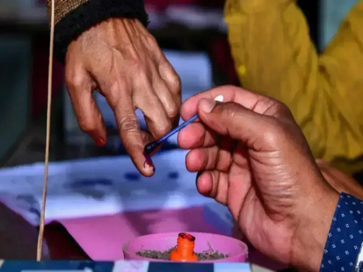 दो विधानसभा क्षेत्रों पर उपचुनाव के लिए कल मतदान दो विधानसभा क्षेत्रों पर उपचुनाव के लिए कल मतदान