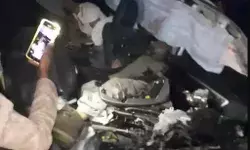 ट्रक से हुई टक्कर में फॉर्च्यूनर के उड़े परखच्चे- कार सवार दो युवकों.. ट्रक से हुई टक्कर में फॉर्च्यूनर के उड़े परखच्चे- कार सवार दो युवकों..