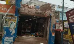 भूमाफिया का बुलडोजर एक्शन- ढहा दी 40 साल पुरानी दुकान- पीड़िता... भूमाफिया का बुलडोजर एक्शन- ढहा दी 40 साल पुरानी दुकान- पीड़िता...