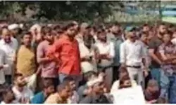 पुलिस के दमन चक्र के बीच यूपीपीसीएस आंदोलन दूसरे शहरों में फैला पुलिस के दमन चक्र के बीच यूपीपीसीएस आंदोलन दूसरे शहरों में फैला