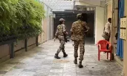 लॉटरी टिकट के जरिए मनी लांड्रिंग- ED ने कई ठिकानों पर डाली रेड लॉटरी टिकट के जरिए मनी लांड्रिंग- ED ने कई ठिकानों पर डाली रेड