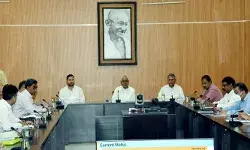 सीएम का सरकारी कर्मचारियों को गिफ्ट- तीन प्रतिशत बढ़ा महंगाई भत्ता सीएम का सरकारी कर्मचारियों को गिफ्ट- तीन प्रतिशत बढ़ा महंगाई भत्ता