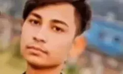 तेज रफ्तार ट्रैक्टर ने टक्कर मारकर ले ली बाइक सवार किशोरों की जान तेज रफ्तार ट्रैक्टर ने टक्कर मारकर ले ली बाइक सवार किशोरों की जान