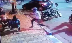 किस्मत वाला निकला TMC नेता- गोली दागते समय पिस्टल दे गई दगा किस्मत वाला निकला TMC नेता- गोली दागते समय पिस्टल दे गई दगा