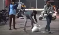 हादसा भूलकर deputy CM के स्वागत में बिछाए पलक पांवड़े हंगामा उठने पर.. हादसा भूलकर deputy CM के स्वागत में बिछाए पलक पांवड़े हंगामा उठने पर..