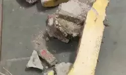 रेल पलटने की साजिश- ट्रैक पर सीमेंट की बेंच वे रेल पटरी टुकड़ा रेल पलटने की साजिश- ट्रैक पर सीमेंट की बेंच वे रेल पटरी टुकड़ा