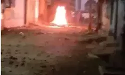 आपत्तिजनक मैसेज को लेकर दो गुटों में हिंसक झड़प- इंटरनेट बंद