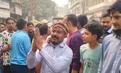 ठेकेदार के खिलाफ सफाई कर्मियों ने खोला मोर्चा- लगाया इस्लाम.... ठेकेदार के खिलाफ सफाई कर्मियों ने खोला मोर्चा- लगाया इस्लाम....