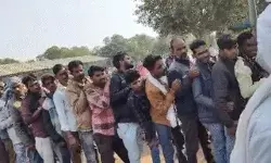 खाद की किल्लत से बेहाल किसान अब सड़क पर उतरने को तैयार