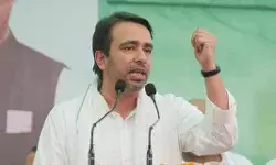 जयंत चौधरी ने अखिलेश यादव और राहुल गांधी पर किया कटाक्ष जयंत चौधरी ने अखिलेश यादव और राहुल गांधी पर किया कटाक्ष