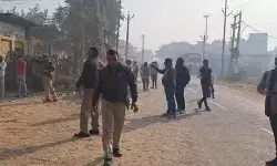 वोटिंग को लेकर बवाल- ककरौली में पथराव- फोर्स मौके पर वोटिंग को लेकर बवाल- ककरौली में पथराव- फोर्स मौके पर