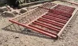 हाय री लापरवाही-स्कूल का गेट ले गया कक्षा 6 के स्टूडेंट की जान हाय री लापरवाही-स्कूल का गेट ले गया कक्षा 6 के स्टूडेंट की जान