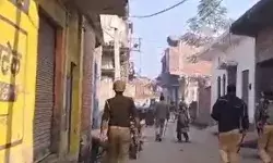 सोशल मीडिया पर उठी आवाज़- पत्थरबाजी की पूरी वीडियो कब शेयर करोगे...