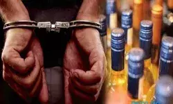 51 लाख की शराब व ट्रक जब्त, एक हुआ गिरफ्तार 51 लाख की शराब व ट्रक जब्त, एक हुआ गिरफ्तार
