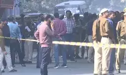 राजधानी के रिहायशी इलाके में मिठाई की दुकान के पास हुआ ब्लास्ट राजधानी के रिहायशी इलाके में मिठाई की दुकान के पास हुआ ब्लास्ट