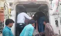 रिश्तेदारी से घर लौट रहे युवक की बाइक में गाड़ी ने मारी टक्कर रिश्तेदारी से घर लौट रहे युवक की बाइक में गाड़ी ने मारी टक्कर