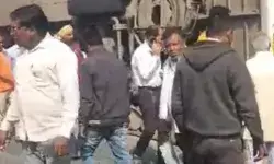 बेकाबू हुई यात्रियों से भरी बस पलटी- मौके पर चीख पुकार- 12 की गई जान