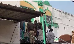 संभल में हुई हिंसा की जांच करने जामा मस्जिद पहुंची न्यायिक आयोग की टीम